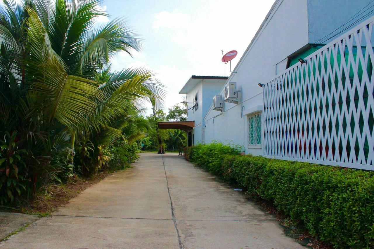 Phuthara Mansion Apartment Phuket Екстериор снимка